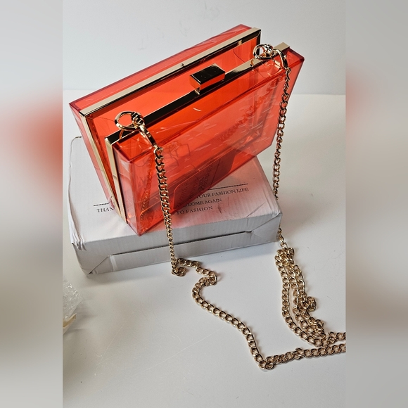 Red Acrylic Clear Clutch - Picture 4 of 12